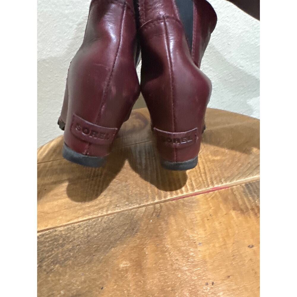 Elegant Burgundy Knee-High Boots - Picture 9 of 9